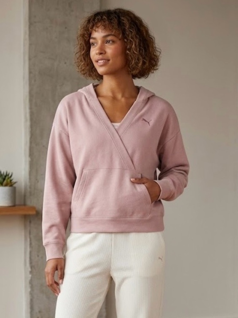Puma Light Mauve V-Neck Pullover 817